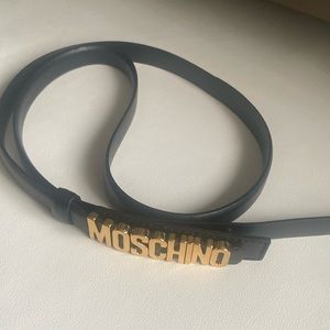 Brand New Women size 48 extra large Moschino belt.